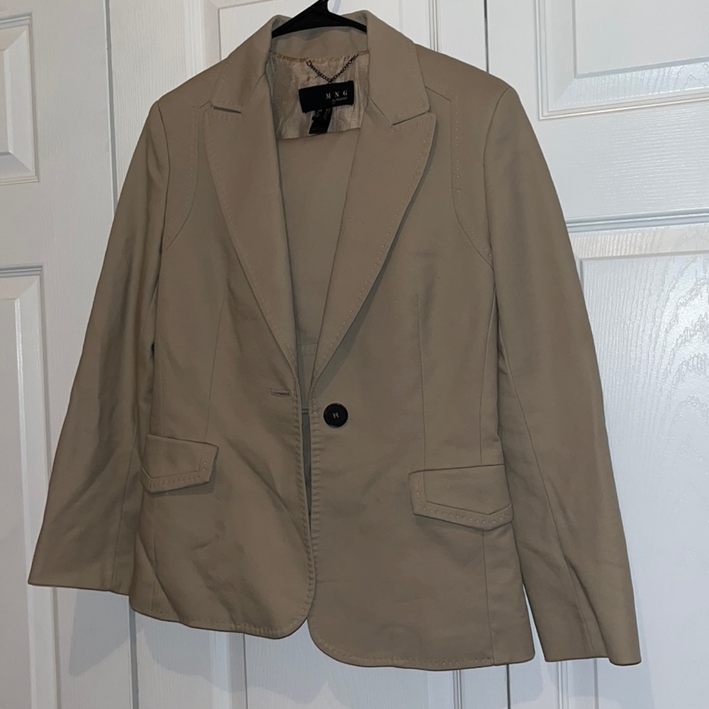 Caqui blazer, skirt and belt set size 8